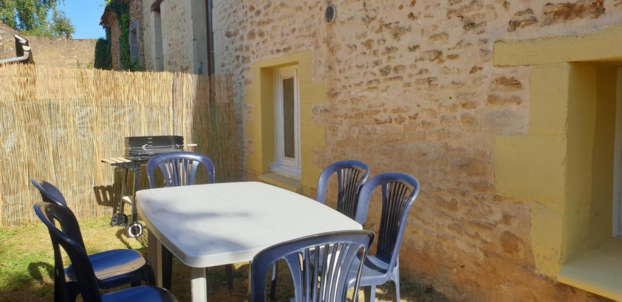 Petite Maison En Pierre Au Coeur Du Perigord Noir Proche De Sarlat Et Rocamadour Salignac Eyvigues Eksteriør bilde